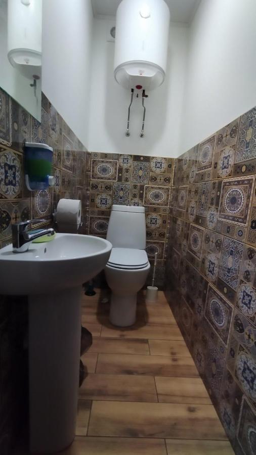 Отель "Swallow House" Tjerkasy Exteriör bild