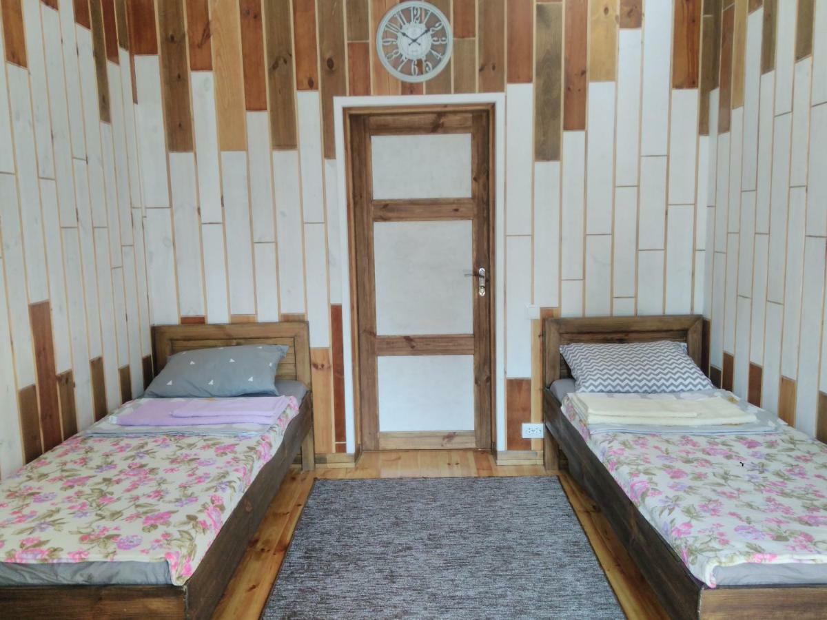 Отель "Swallow House" Tjerkasy Exteriör bild